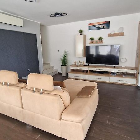 Villa Gina Севид Екстериор снимка